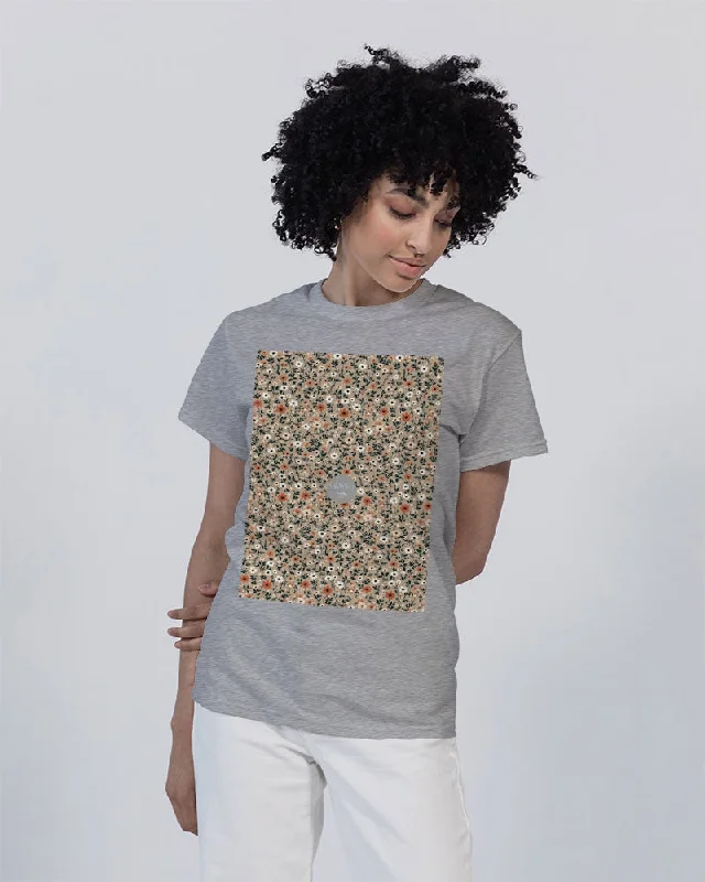 Busy and pretty Unisex Heavy Cotton T-Shirt | Gildan